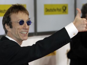 E' morto Robin Gibb, protagonista dei Bee Gees con i suoi due fratelli Barry e Maurice: il successo e il tragico destino.