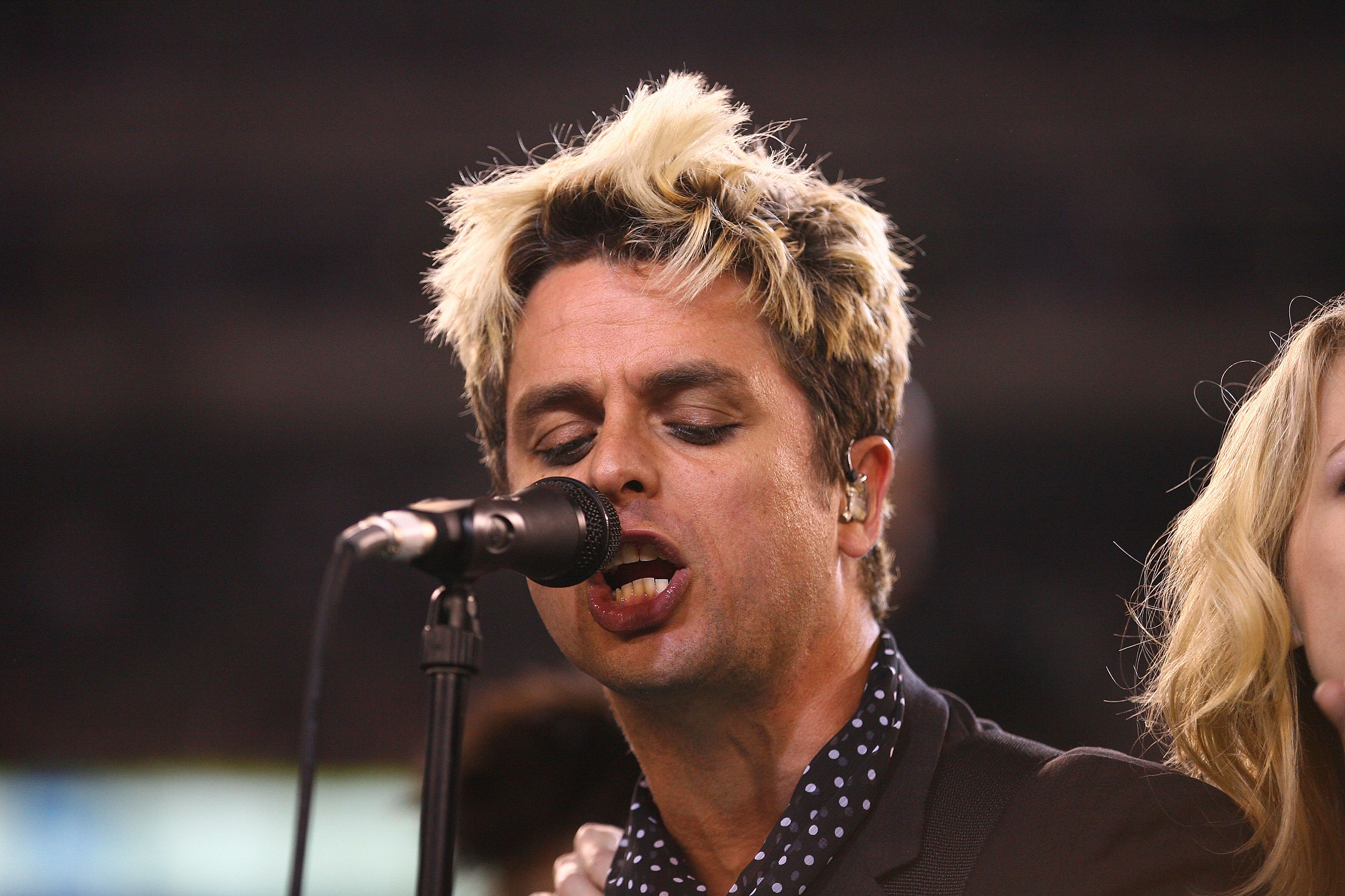Billie Joe Armstrong malore a Bologna