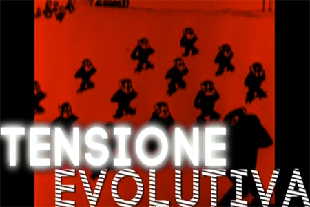 Tensione Evolutiva è un pezzo che fonde più generi, guardando molto all'elettronica, e che si presta più alla dancehall che ad altro. E' il nuovo Jovanotti quello del "vuoto tra lo stomaco e la gola"?