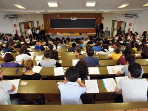 Test di medicina, aumentano gli iscritti: passerà solo uno studente ogni dodici