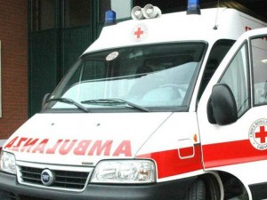 Napoli, pedone investito da un camioncino: morto un 86enne