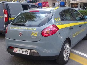 Napoli, sigilli a 9 gioiellerie: riciclati 25 milioni di euro del clan Mallardo