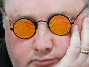 I buffi occhiali del pro players Raymer