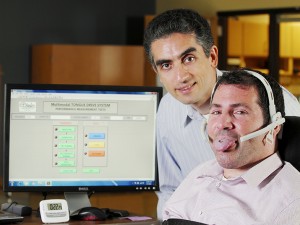 La carrozzina che si guida con un piercing sulla lingua
