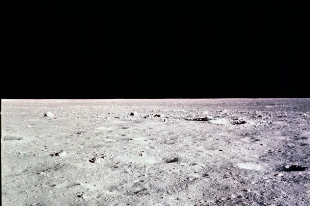 Il Mare Tranquillitatis, sul lato della Luna visibile dalla Terra