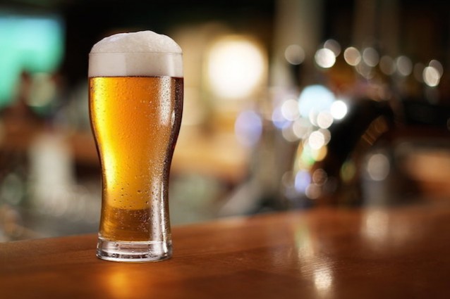 birra caffè rovesciare