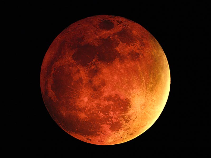 il fenomeno della luna rossa oggi 15 giugno 2011