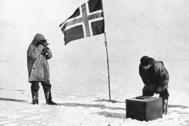 Esattamente un secolo fa, un pugno di uomini guidati dal norvegese Roald Amundsen raggiungeva un territorio fino ad allora sconosciuto ed ostile, l'Antartico, un'incredibile impresa tra i ghiacci con l'obiettivo di essere i primi a mettere piede al Polo Sud.