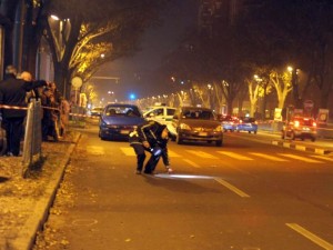 Torino, auto pirata travolge e uccide un uomo: il pedone trascinato per oltre 15 metri