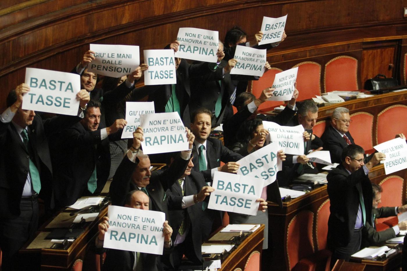 Cartelli della Lega a Palazzo Madama