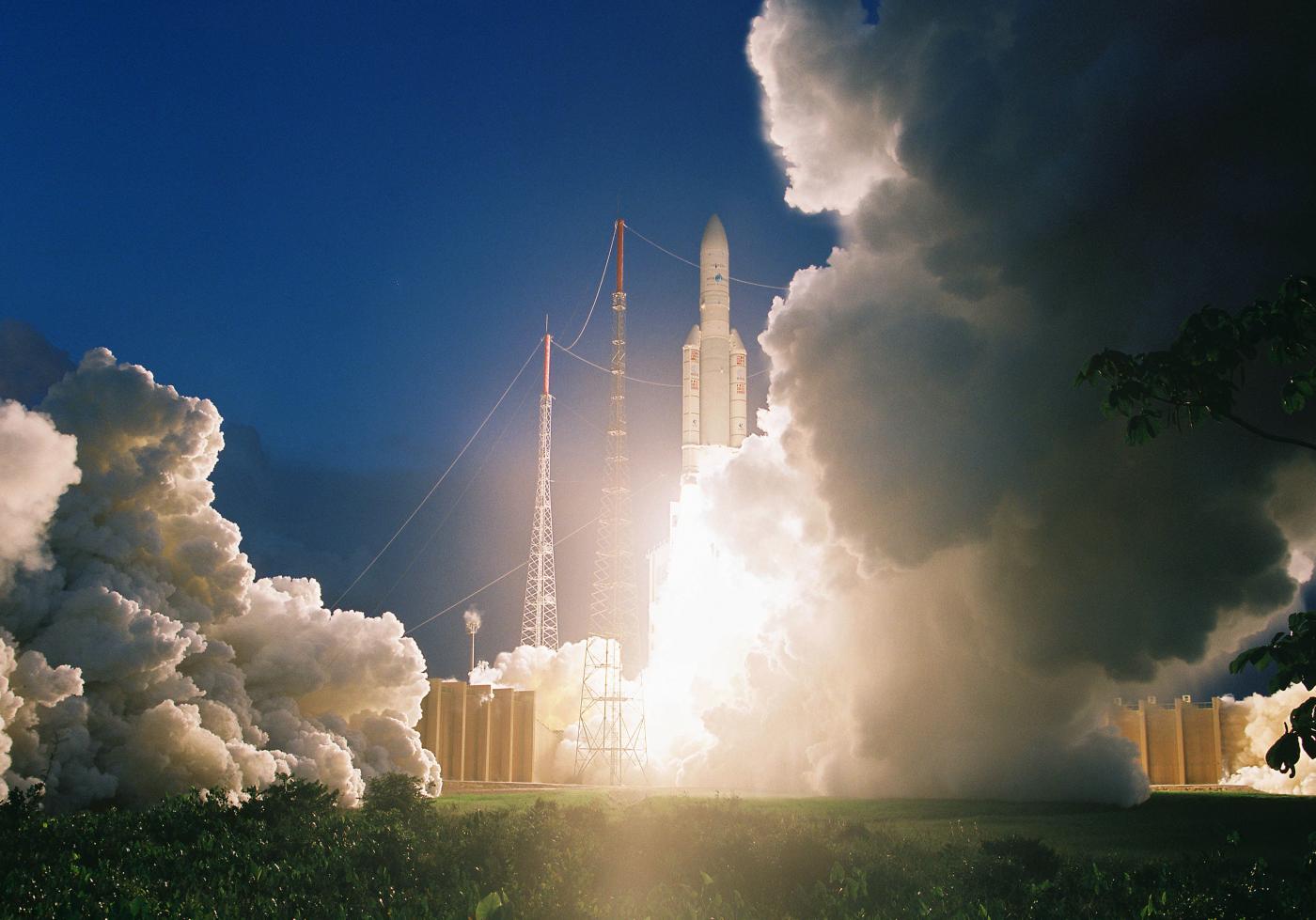 Il lancio da Kourou di Vega, il primo vettore spaziale italiano, sarà un evento importantissimo per l'Italia. In attesa di quell'ormai vicino 13 febbraio, ripercorriamo la storia dei lanciatori europei tra vittorie ed insuccessi.