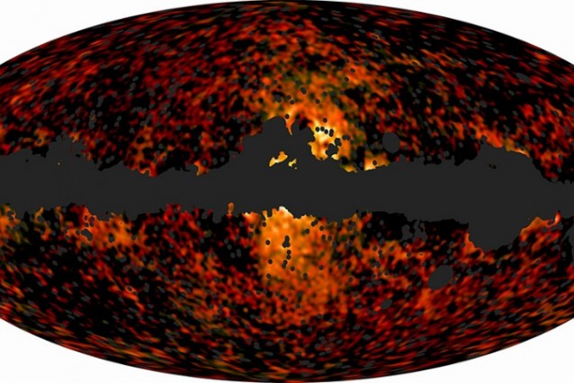 Presentati in questi giorni i risultati delle osservazioni del satellite Planck, con una mappa delle nubi di monossido di carbonio della nostra galassia e la scoperta di quella misteriosa foschia nella Via Lattea.