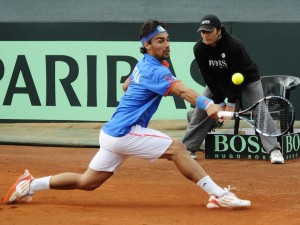 Non è ancora finito il playoff di Coppa Davis tra Italia-Cile. Oggi Fognini ha regalato il secondo punto agli azzurri, ma Seppi e Bracciali sono stati sconfitti da Aguilar e Capdeville. Domattina si giocheranno gli ultimi due incontri.