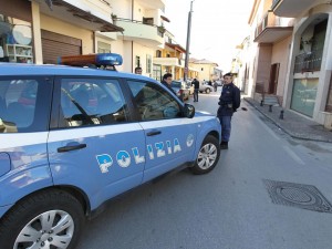 Ragazzo autistico si perde, la polizia lo scambia per uno spacciatore