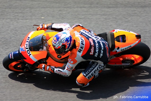 MotoGP: Stoner padrone assoluto di casa e Lorenzo Campione del Mondo