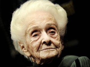 La scienziata torinese si è spenta ieri a Roma all’età di 103 anni. Oggi dalle 15.30 fino alle 21 sarà aperta la camera ardente al Senato, i funerali si svolgeranno il 2 gennaio a Torino in forma privata.