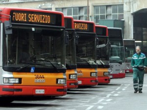 Sciopero trasporti 16 giugno: fermi treni, aerei, metro e bus, sarà un venerdì nero