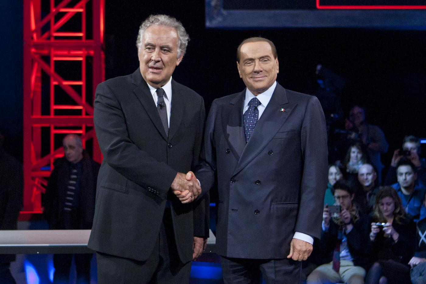 Berlusconi a Servizio Pubblico faccia a faccia con Santoro e Travaglio
