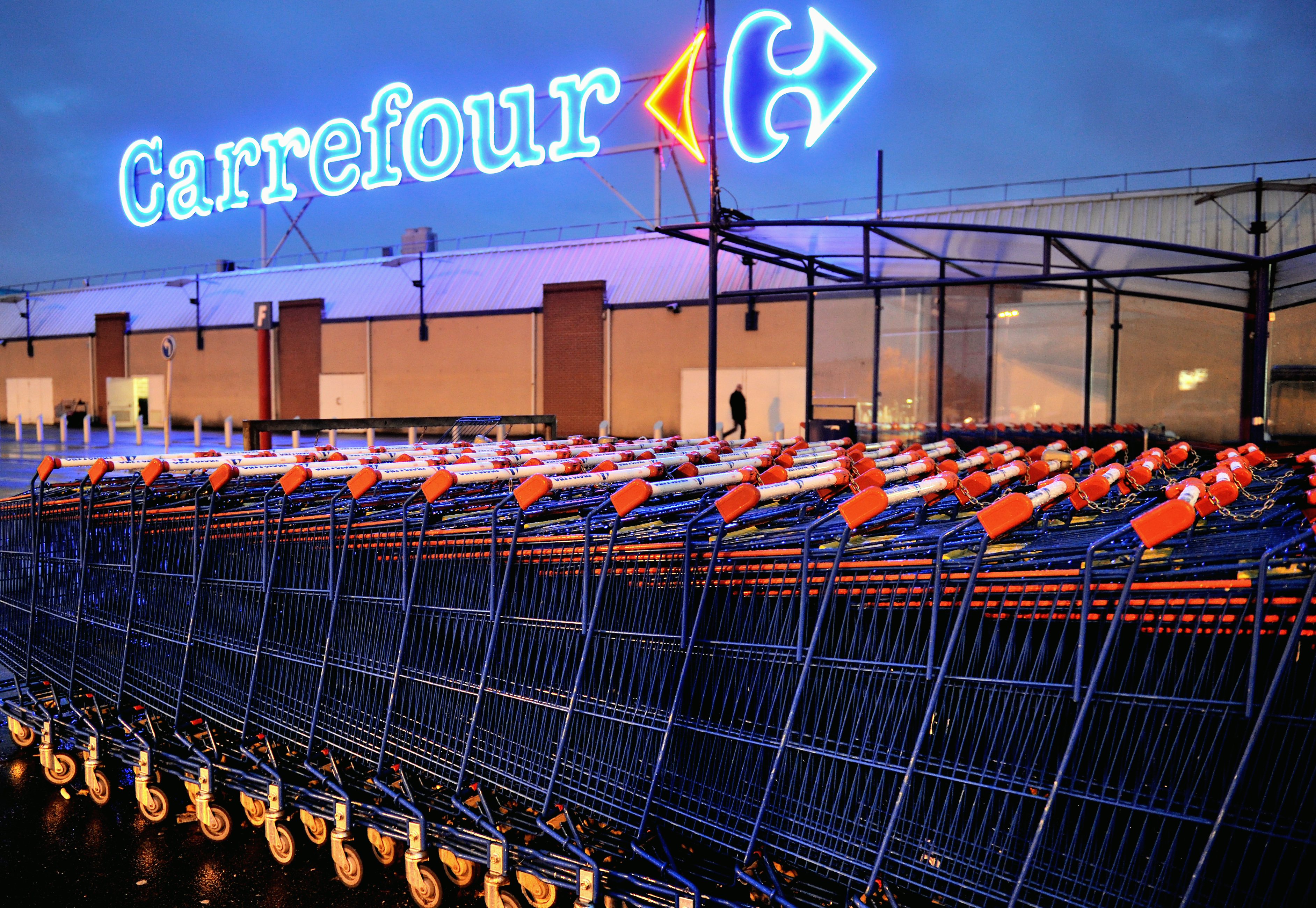 Come Carrefour combatte la crisi: sconti su Iva per over 65 e famiglie