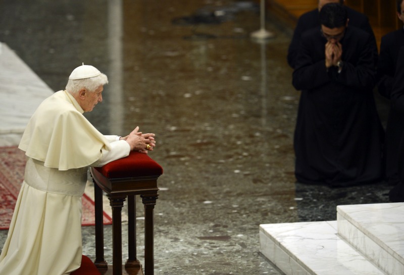 Papa Benedetto XVI si è dimesso perché malato di cancro