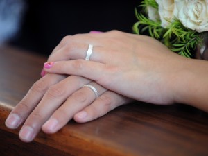 Il loro matrimonio era stato celebrato nel parco di un ristorante dato che tutte le chiese erano inagibili a causa del sisma. Ma Simone e Alice non avevano voluto più rimandare e avevano coronato il loro sogno. Un sogno che presto si è trasformato in una tragedia.
