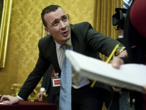 Rocco Casalino: “Ho responsabilità enormi, lavoro 14 ore al giorno. I 170mila euro me li merito”