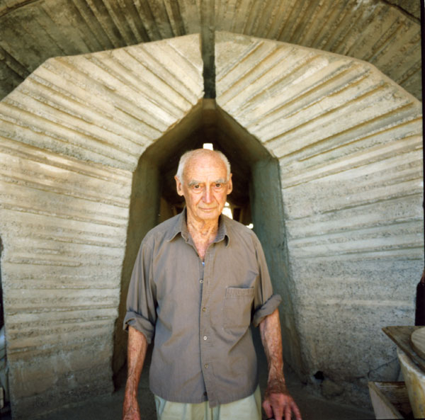 paolo-soleri-ad-arcosanti