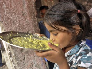 India, altri 20 bambini intossicati a scuola