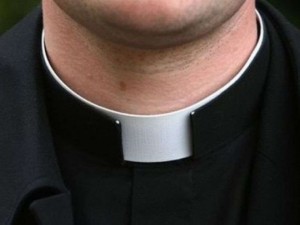Preti arrestati per abusi su minori: "La Chiesa sa tutto, non ha fatto nulla"