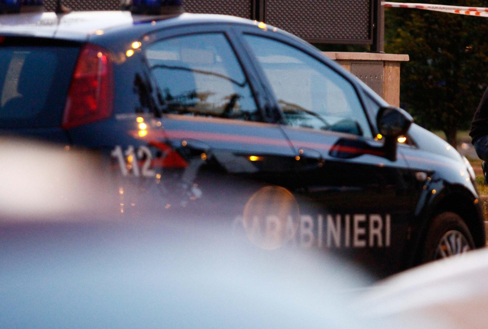Orvieto, impiegato dell’Aeronautica uccide la moglie e la figlia e si suicida - Fanpage.it