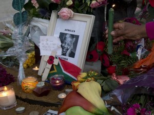 Nelson Mandela, funerali dopo dieci giorni di celebrazioni