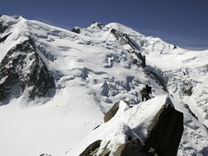 Incidenti montagna, ancora una vittima: scialpinista morto sul Gran Paradiso