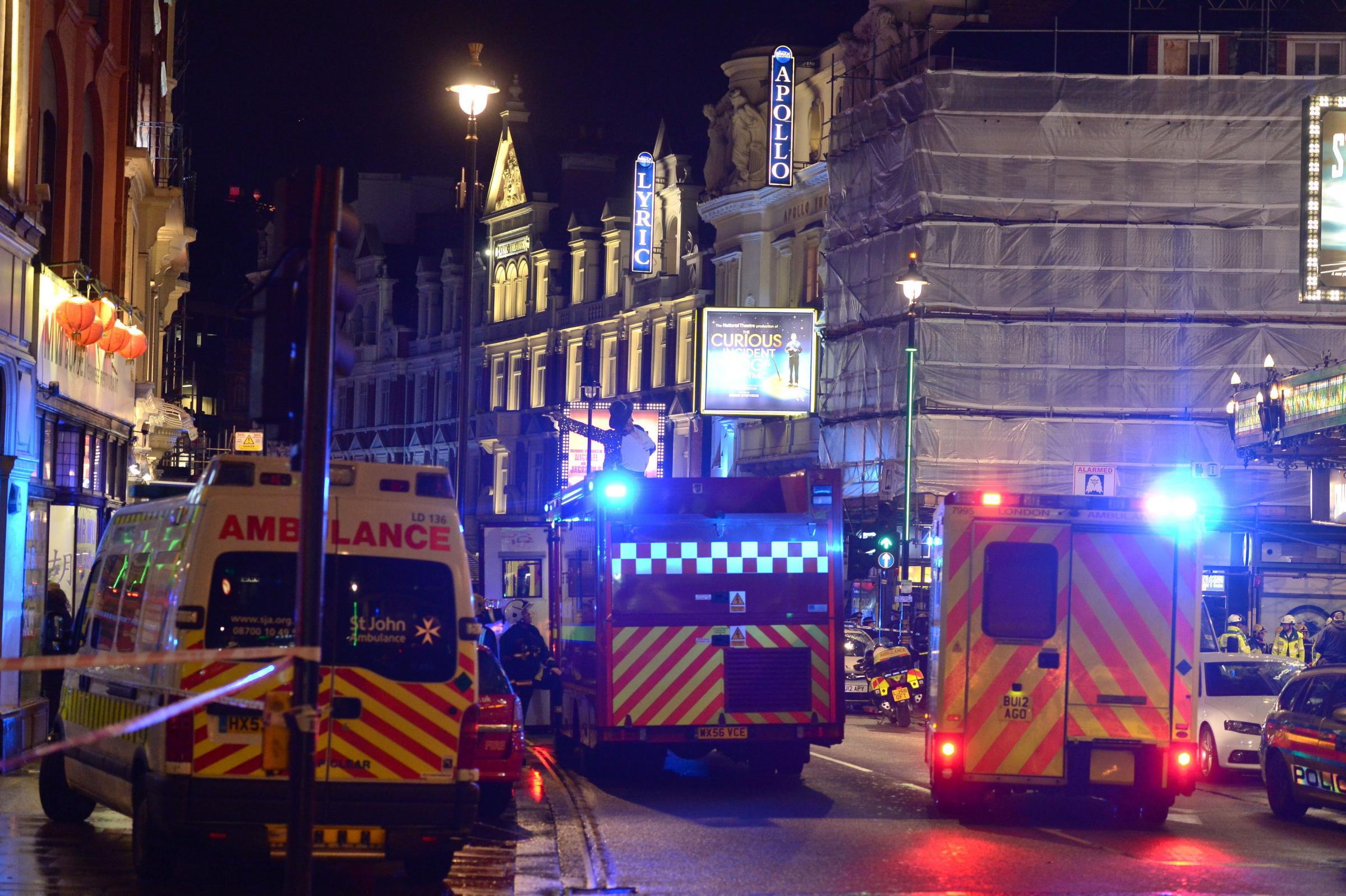 Londra Crolla Il Tetto Dell Apollo Theatre 80 Feriti Di Cui 7 Gravi