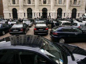 Auto blu del governo all'asta su eBay, via alla vendita di 25 vetture