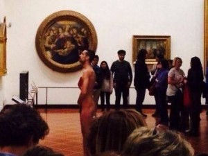 Uomo entra agli Uffizi e si spoglia davanti la Venere di Botticelli. Arrestato