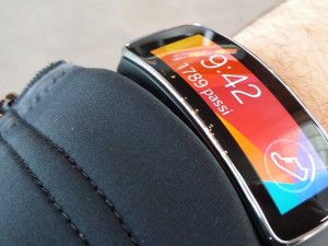Galaxy Gear Fit: ne vale davvero la pena?
