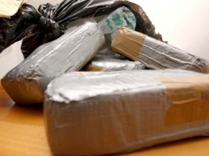 Torino, finisce in carcere la “nonna pusher”: trasportava 20 chili di eroina in auto