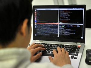 Il Comune di Napoli abbandona Linux e torna a Microsoft