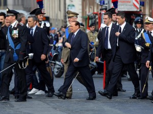 Risultati immagini per politici con la scorta