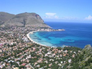 Il magnifico mare di Mondello a Palermo