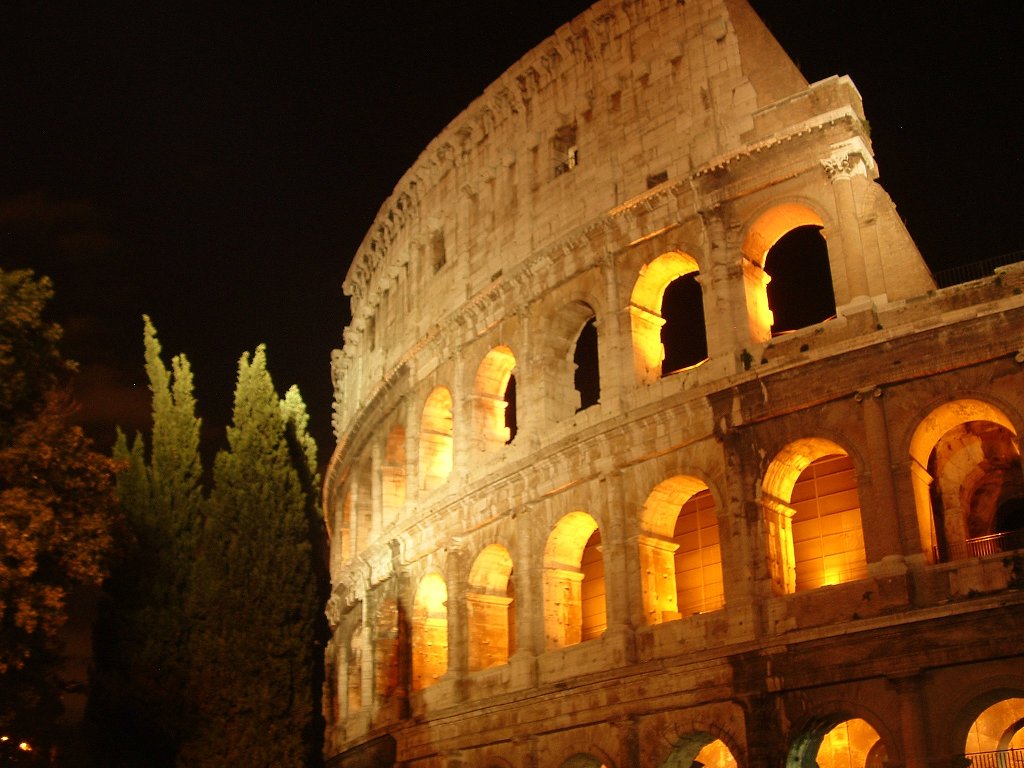 Colosseo e maschere di Carnevale