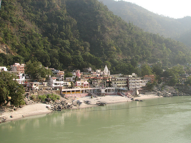 rishikesh spiaggia gange