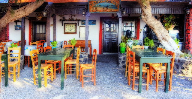 Santorini, Taverna