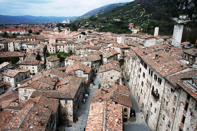 Gubbio dall'alto