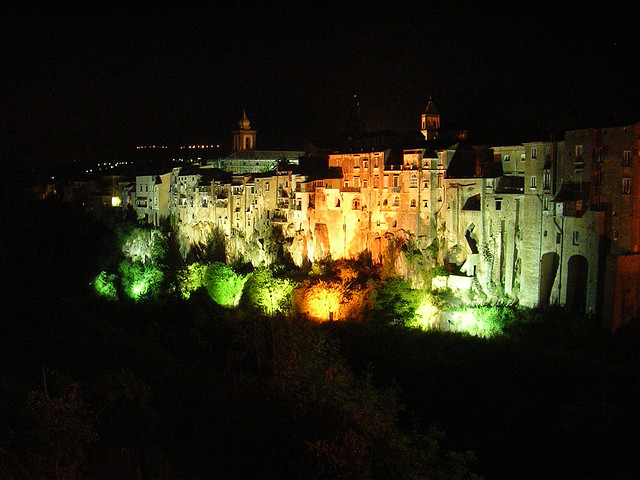 Sant'Agata de' Goti di notte