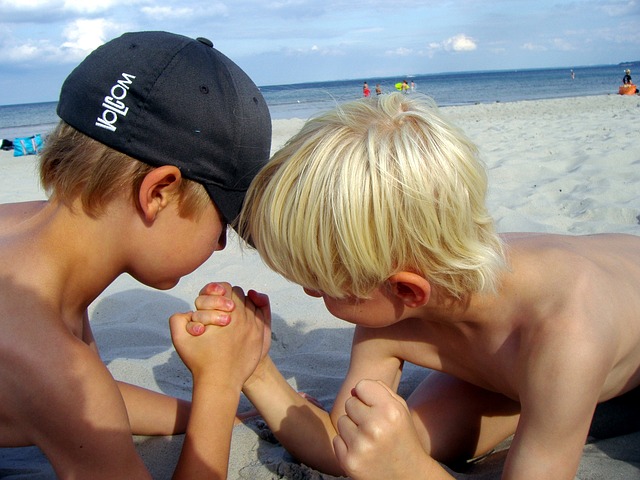 Salute dei bambini in vacanza: giocando ci si diverte (e ci si può far male). Foto di mnanni.