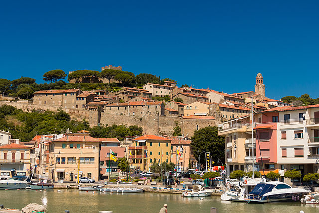 Centro storico di Castiglione della Pescaia. Foto di Johannes Gilger