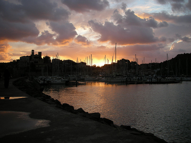 Talamone al tramonto. Foto di Antonello Tanteri