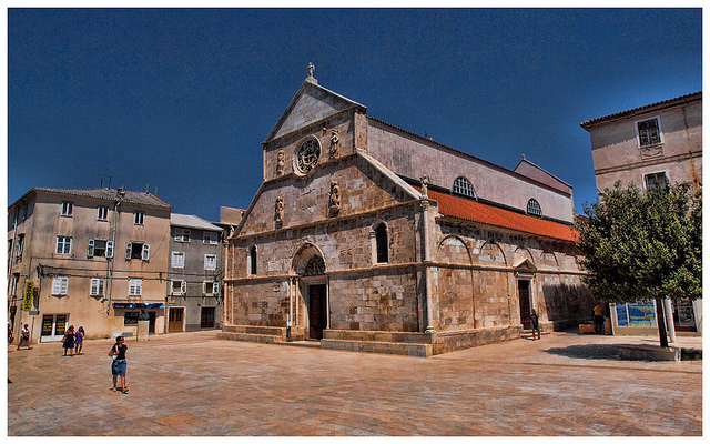 Centro città di Pag – Foto da Flickr.