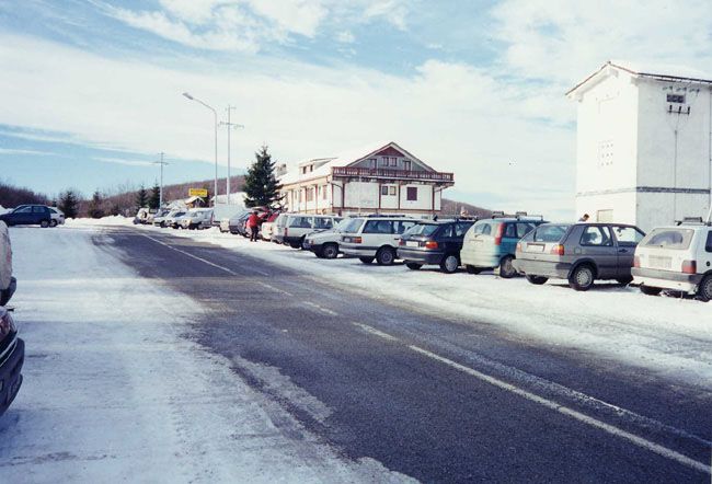 Una vecchia immagine di Alberola quando era ancora una frequentata località sciistica
